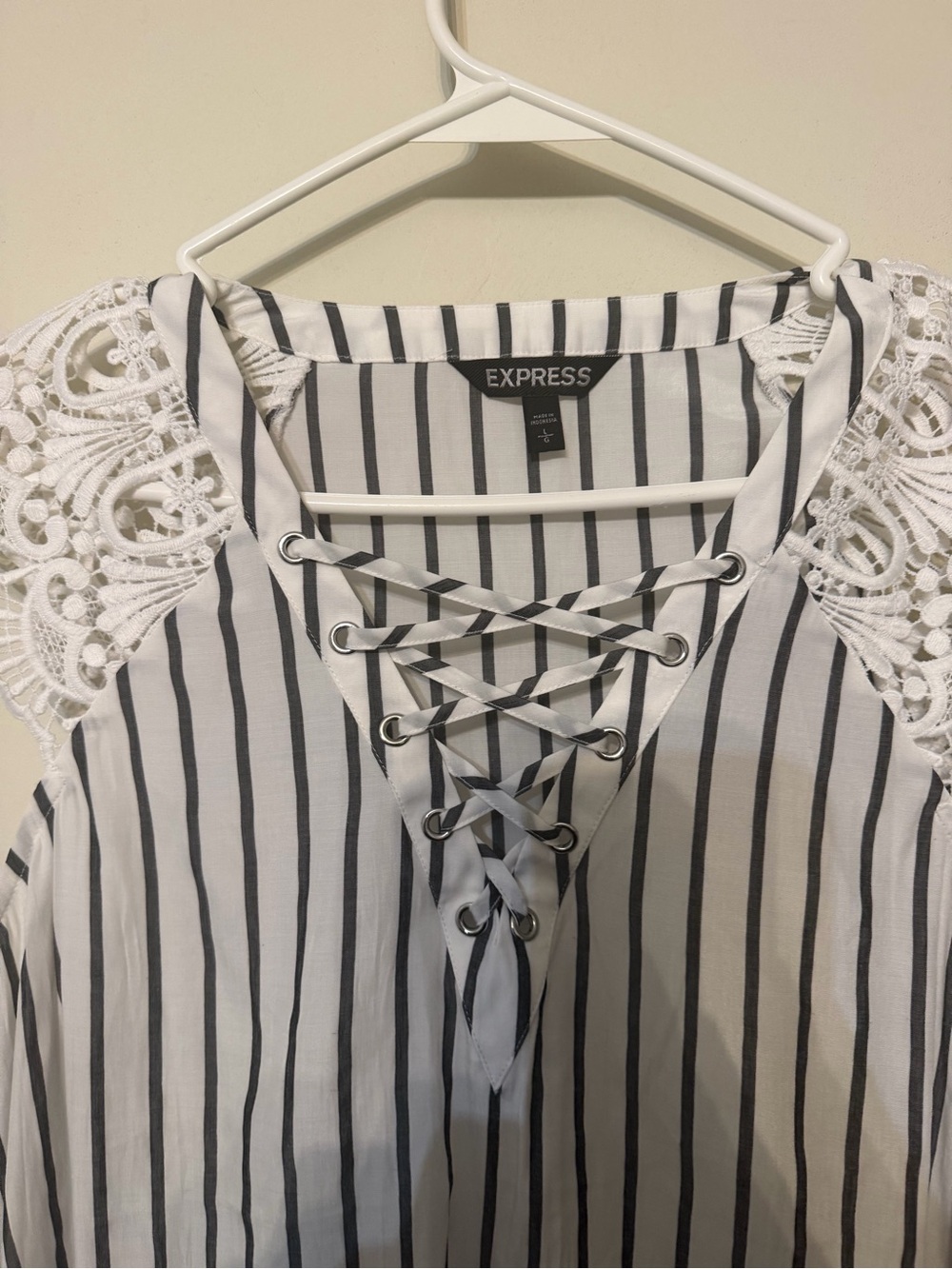 Express White Lace-Trim Striped Lace-Up Camisole - Picture 3 of 5